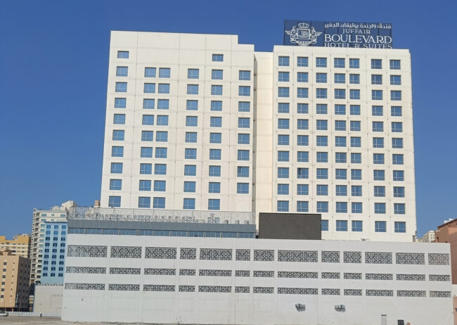 Boulevard Hotel & Suites